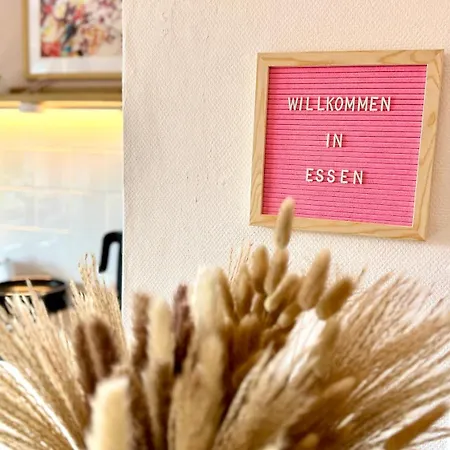 Urban Bloom Retreat - Ruettenscheid, Zentrum, Messe Lägenhet