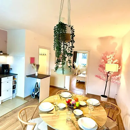 Urban Bloom Retreat - Ruettenscheid, Zentrum, Messe Appartamento Essen