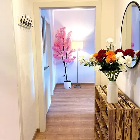 Urban Bloom Retreat - Ruettenscheid, Zentrum, Messe Appartement