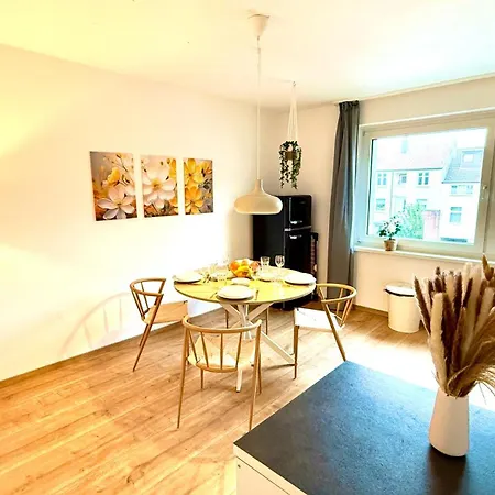 Urban Bloom Retreat - Ruettenscheid, Zentrum, Messe *