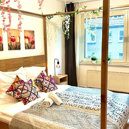 Urban Bloom Retreat - Ruettenscheid, Zentrum, Messe *