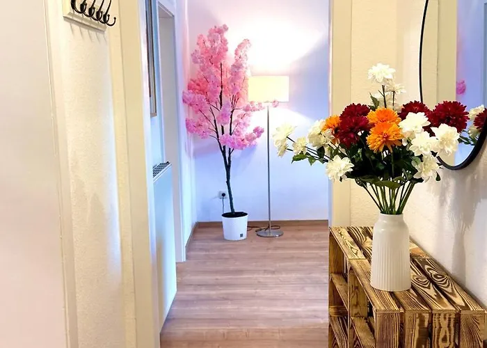 Urban Bloom Retreat - Ruettenscheid, Zentrum, Messe Appartamento